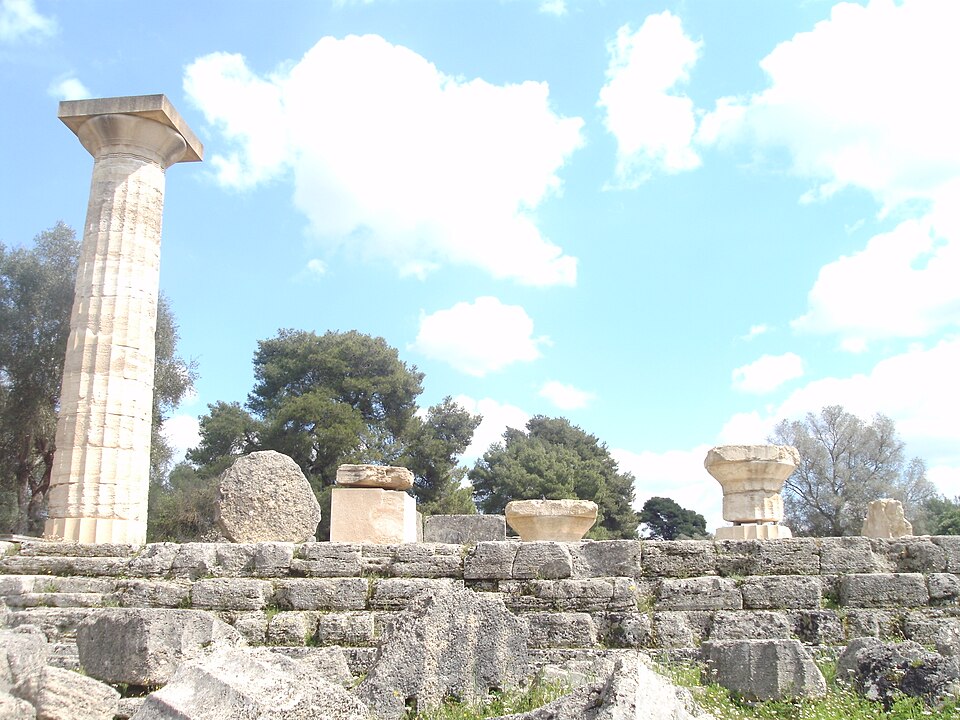 Temple de Zeus à Olympie, vestiges archéologiques.